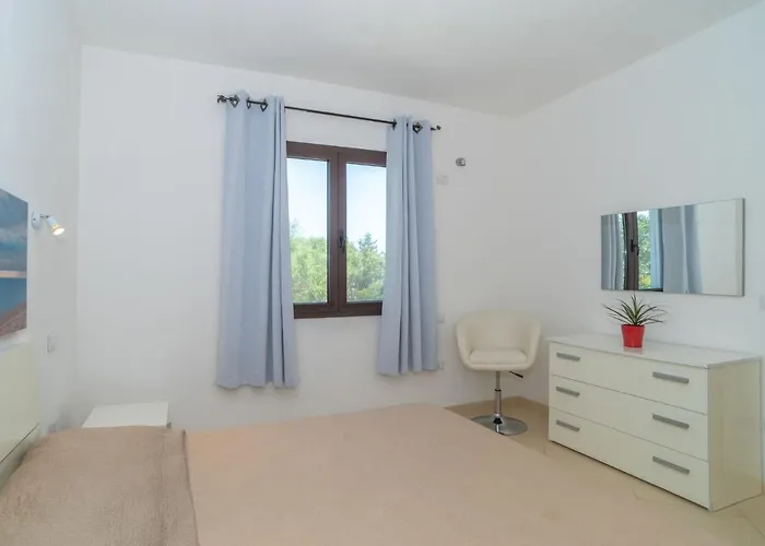 Pellicano By Interhome